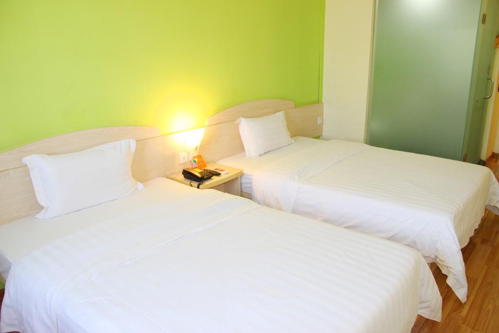 7Days Inn Guangzhou Longkou East Стая снимка