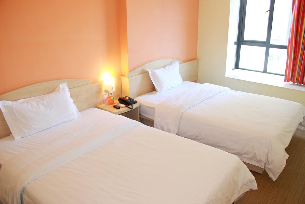 7Days Inn Guangzhou Longkou East Стая снимка