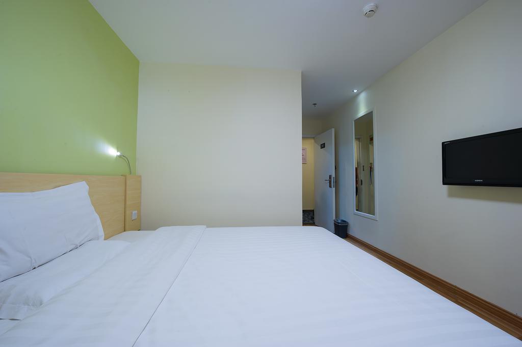 7Days Inn Guangzhou Longkou East Стая снимка