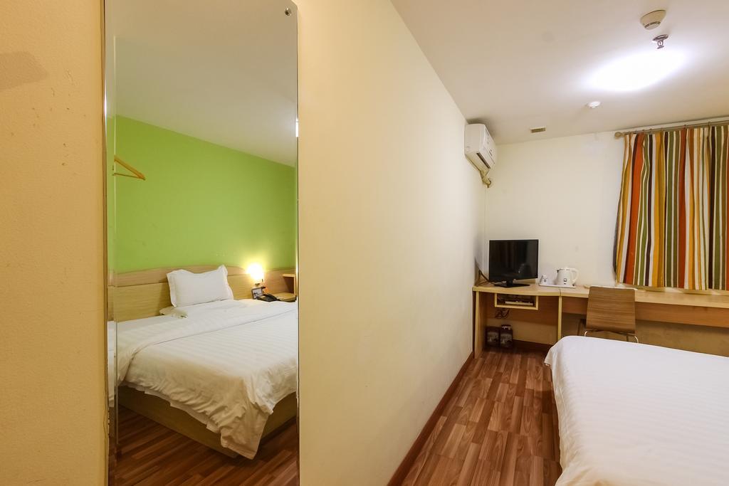 7Days Inn Guangzhou Longkou East Екстериор снимка